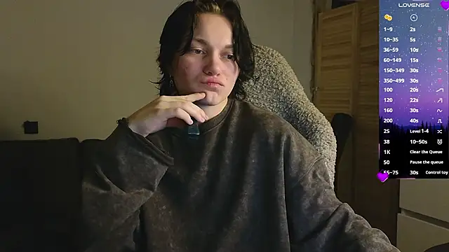 esajukyy online show from March 25, 1:58 pm