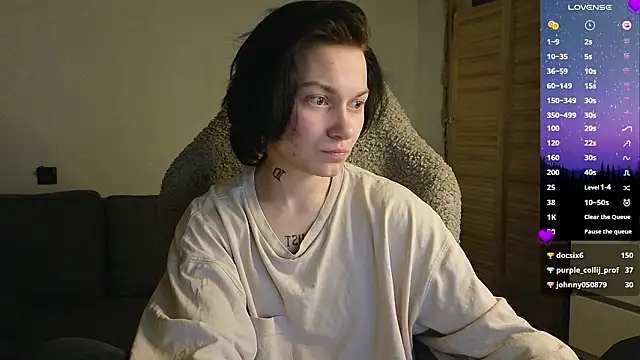 esajukyy online show from March 5, 3:41 pm