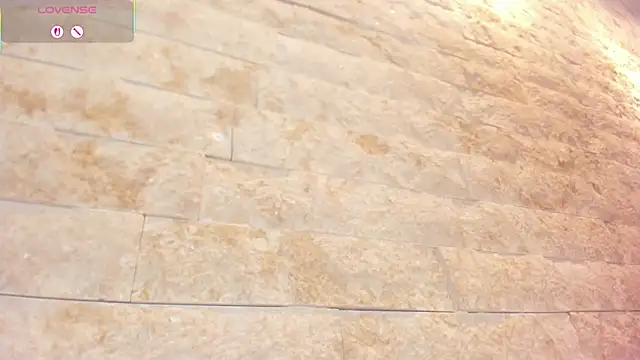 mia roldan  online show from September 12, 2:02 pm