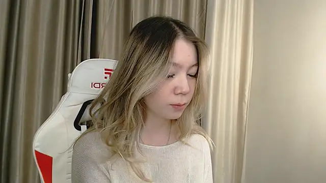 Snapshot of Babby_Rabbit chatting on October 10, 7:52 pm Babby Rabbit online show from October 10, 7:52 pm