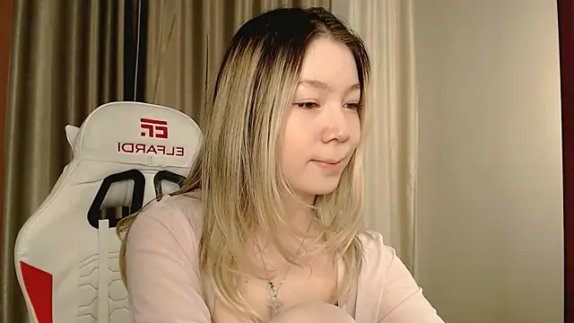 Snapshot of Babby_Rabbit chatting on October 11, 8:11 pm Babby Rabbit online show from October 11, 8:11 pm