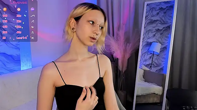 Snapshot of Lexy-Woorhez chatting on October 13, 11:35 am Lexy-Woorhez online show from October 13, 11:35 am