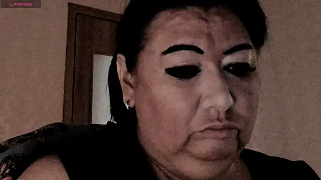 SexxyDreams1 online show from April 28, 2:49 am