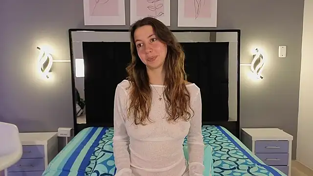 jolie lov online show from February 18, 2:05 pm