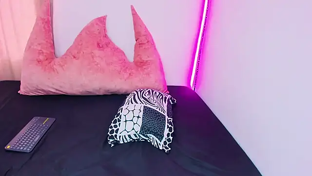 Candace Queen online show from April 2, 4:37 pm