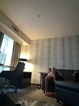 littlemissbabycakes online show from April 6, 11:06 pm