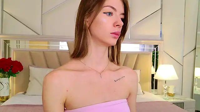 MeganMour online show from November 10, 6:03 pm