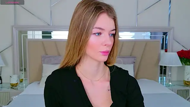 MeganMour online show from April 17, 5:42 am