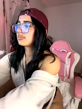 Emily-14 online show from October 29, 5:12 am