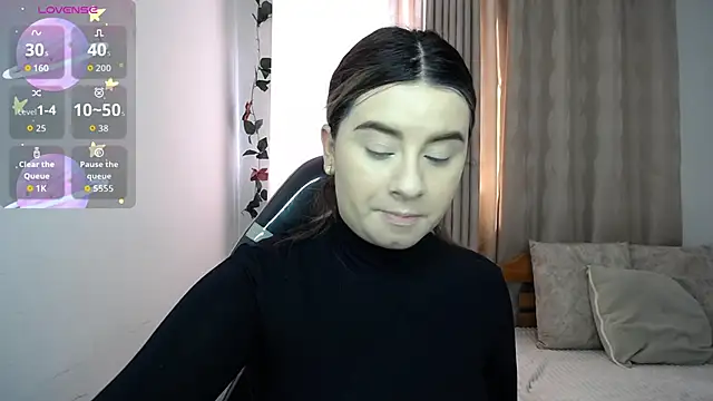 SaraBraun  online show from December 3, 4:42 pm