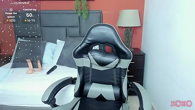 linda rios  online show from December 22, 3:09 am