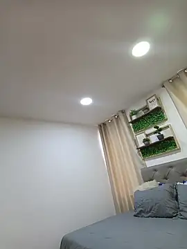 sasi luna online show from April 20, 1:25 pm