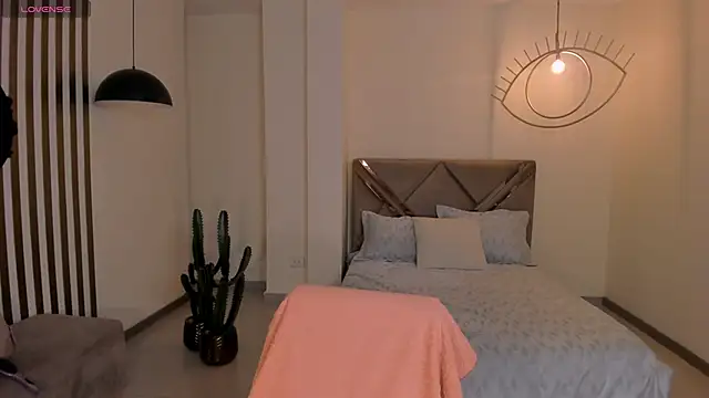 IsabelBornner online show from March 8, 5:06 pm