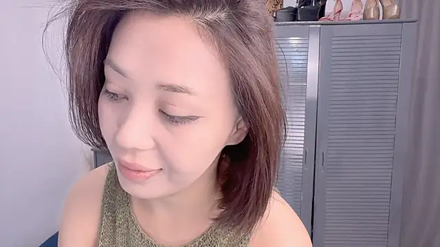 PurrrfectMiko online show from January 11, 3:55 am