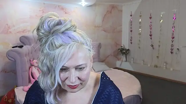 Penelope Pinky online show from February 5, 12:19 pm