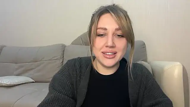 VickyLove047 online show from December 5, 8:10 pm