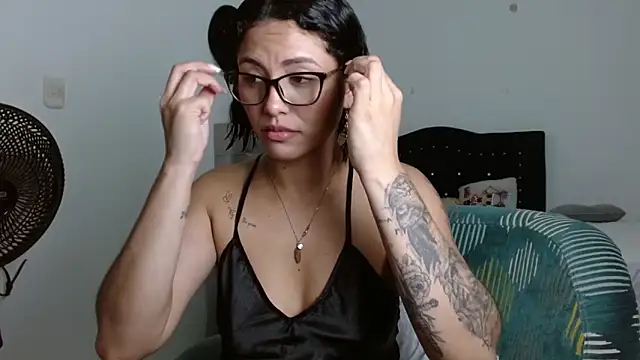 Sexy Lia  online show from February 4, 1:19 am