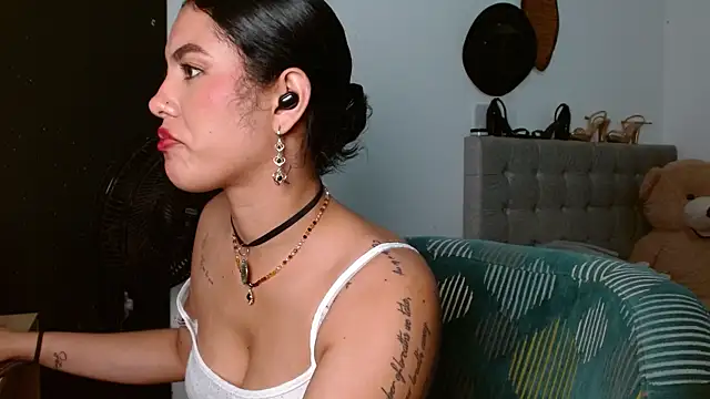 Sexy Lia  online show from April 5, 4:33 am