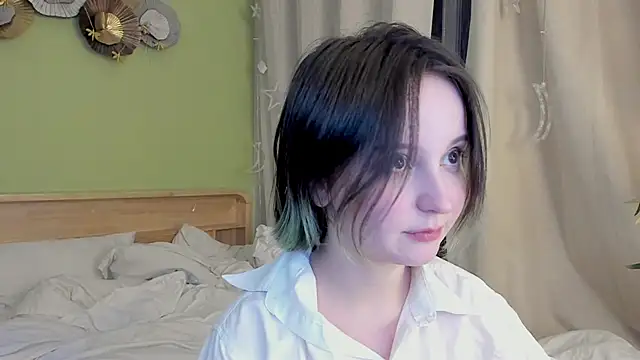 bumble bee online show from February 21, 5:57 pm