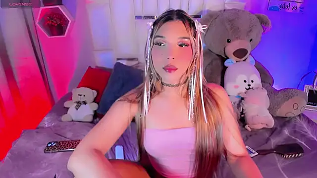 Aileen 18 online show from April 4, 7:07 am