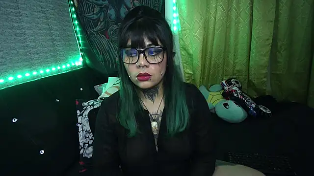 Snapshot of Eta_carinae chatting on October 3, 4:17 am Eta carinae online show from October 3, 4:17 am