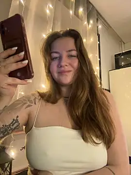 MayaMystic online show from November 17, 4:08 pm