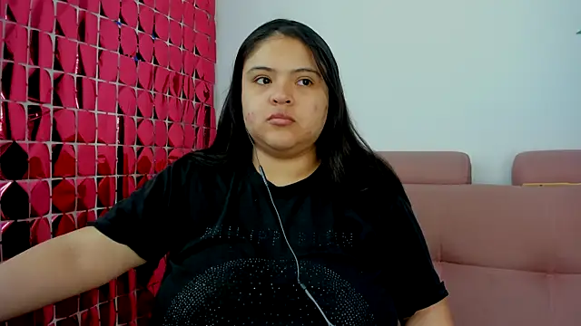 lizzie c online show from March 30, 3:33 pm