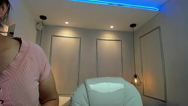 PerlaPreciosa online show from November 3, 12:31 pm