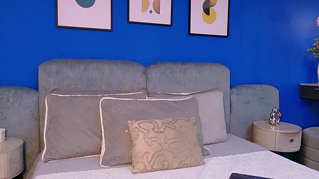 martina roldam online show from February 3, 9:07 pm