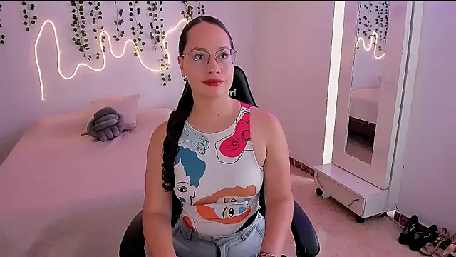 emmaTorres1 online show from October 6, 2:12 pm