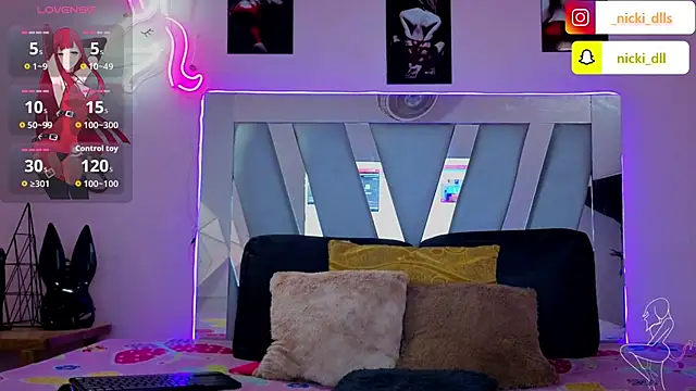 supradoll online show from September 28, 6:24 pm