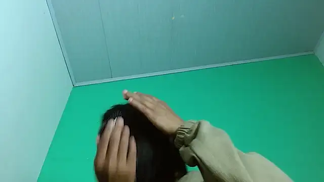 avaleri cherry online show from February 4, 1:30 am