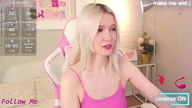 NellieLoyns online show from March 7, 5:20 pm