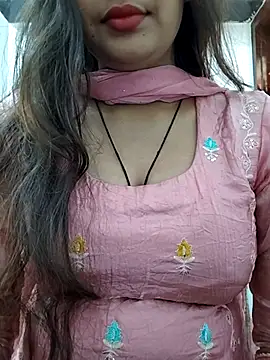 Snapshot of cute_monu chatting on October 17, 2:04 am cute monu online show from October 17, 2:04 am