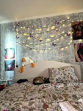 Sabrina shells online show from December 19, 11:35 am