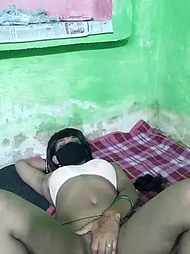 Snapshot of Coupleshow47 chatting on September 19, 10:31 pm Coupleshow47 online show from September 19, 10:31 pm