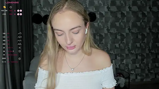 A delina online show from November 1, 1:59 pm