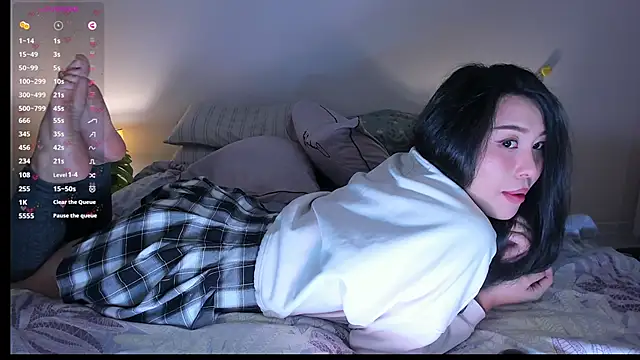 Max level online show from February 12, 2:52 pm