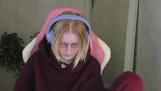 ElizabethHarpper online show from November 27, 1:19 am