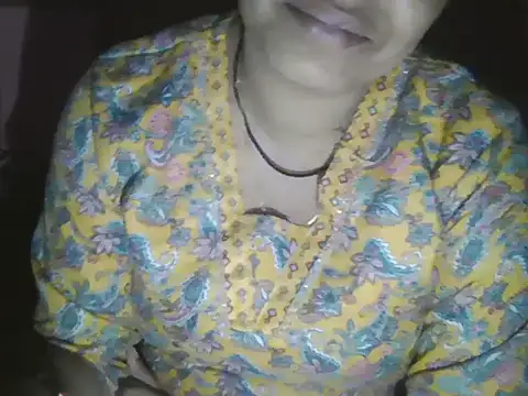 Hot-shanvi online show from February 17, 11:15 pm