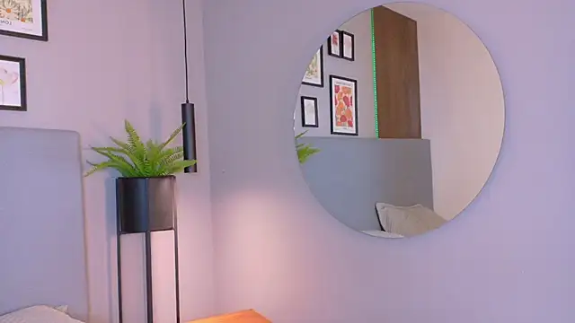 AbieHills online show from March 27, 2:29 pm