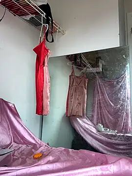 LunalustycumslutPornstar online show from December 2, 5:15 pm