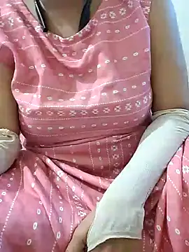 Snapshot of mallupriyapriya chatting on September 19, 8:46 am mallupriyapriya online show from September 19, 8:46 am