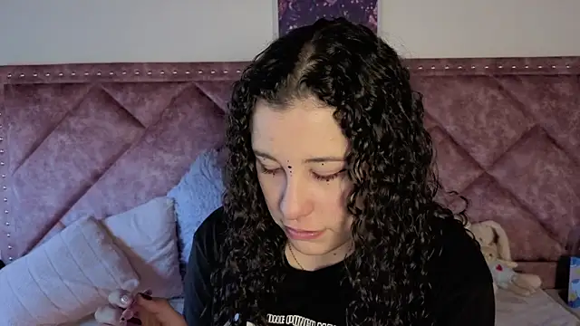 Charlotte  Miller online show from September 9, 11:43 am