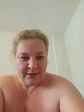 RyleeSherry online show from January 13, 9:35 am