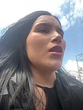 the queen of street online show from February 22, 6:42 pm