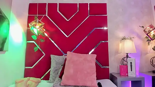 VeronicaOlson  online show from November 28, 8:39 am