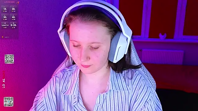 mon lola online show from February 28, 7:35 pm