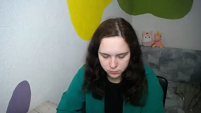 mini girly online show from November 11, 1:30 pm