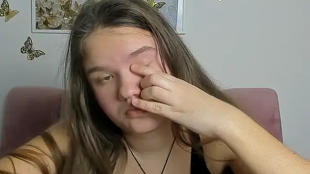 AdeleCruz online show from February 17, 1:21 pm